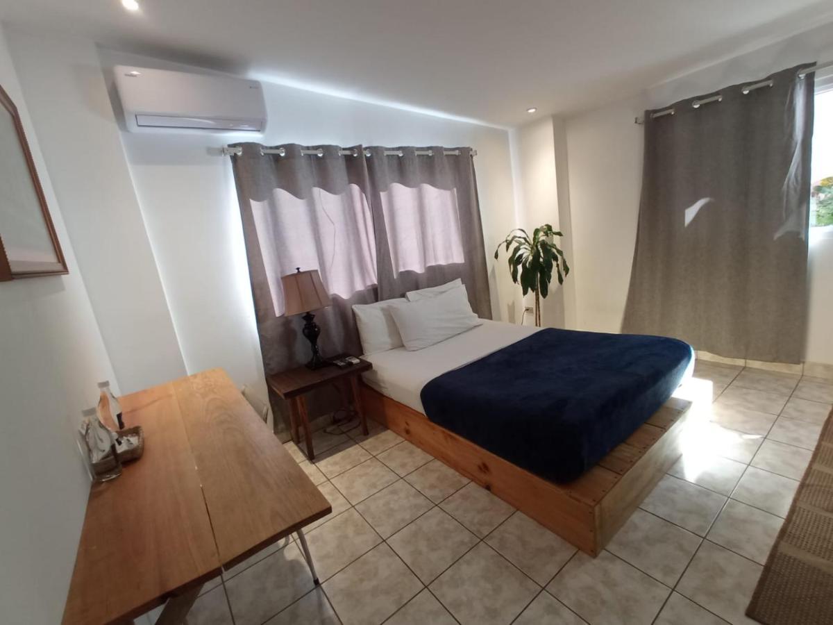 סאן סלבדור Cinco Hotel B&B מראה חיצוני תמונה
