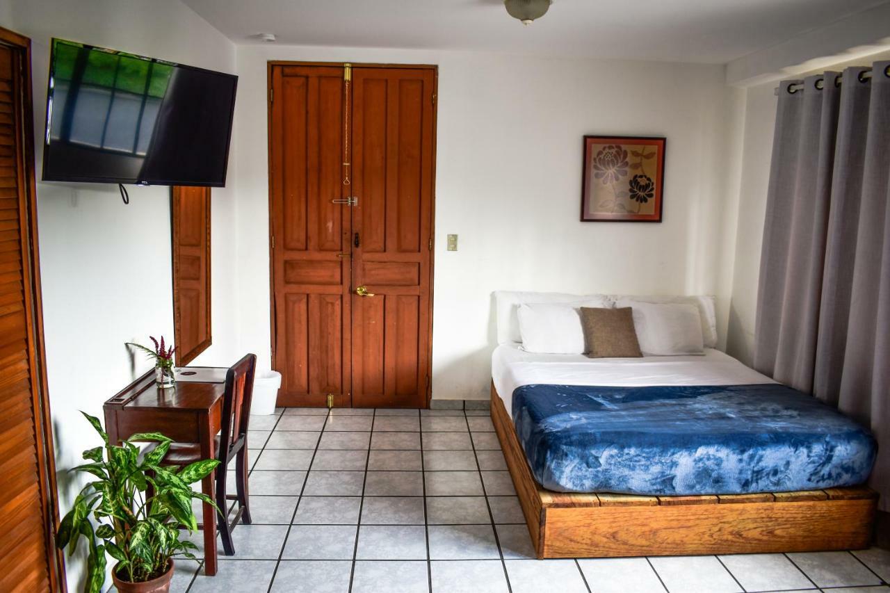 סאן סלבדור Cinco Hotel B&B מראה חיצוני תמונה